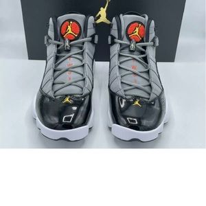 Jordan 6 ring university, gold smoke grey 10.5 brand new in the box.